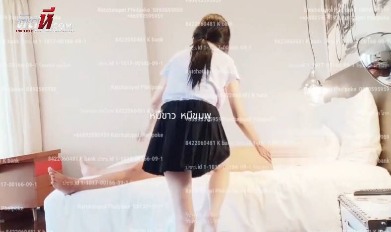 ห้องเชือด นักศึกษา เดินถือเจลล่อลื่นกับถุงยางมา ขึ้นเตียงอมควยให้ลูกค้า แล้วให้เย็ดคาชุด หุ่นเด็ดโดนกระแทกเย็ดแบบฟินๆ