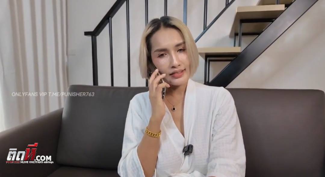เจ้ติ๊ก โทรเรียกใช้บริการหนุ่มมานวด นอนแก้ผ้าให้นวดน้ำมัน นวดจนเงี่ยนจับควักควยออกมาดูด เจอกระแทกหีเย็ดสวนอย่างมันส์