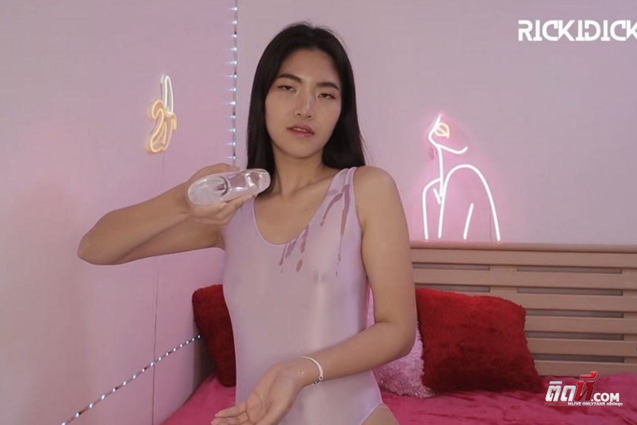 คลิปหลุด Rickidickthai น้องหลินสาวไทยหน้าหมวย ดิลงานมาเย็ดสดอย่างฟิน นวดน้ำมันยั่วๆ ก่อนจะโดนเย็ดแล้วชักแตกใส่ปาก